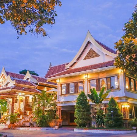 E-Outfitting Vang Thong Hotel Luang Prabang Exterior photo