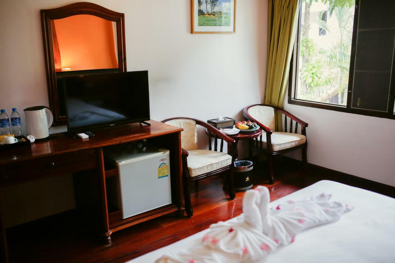 E-Outfitting Vang Thong Hotel Luang Prabang Exterior photo